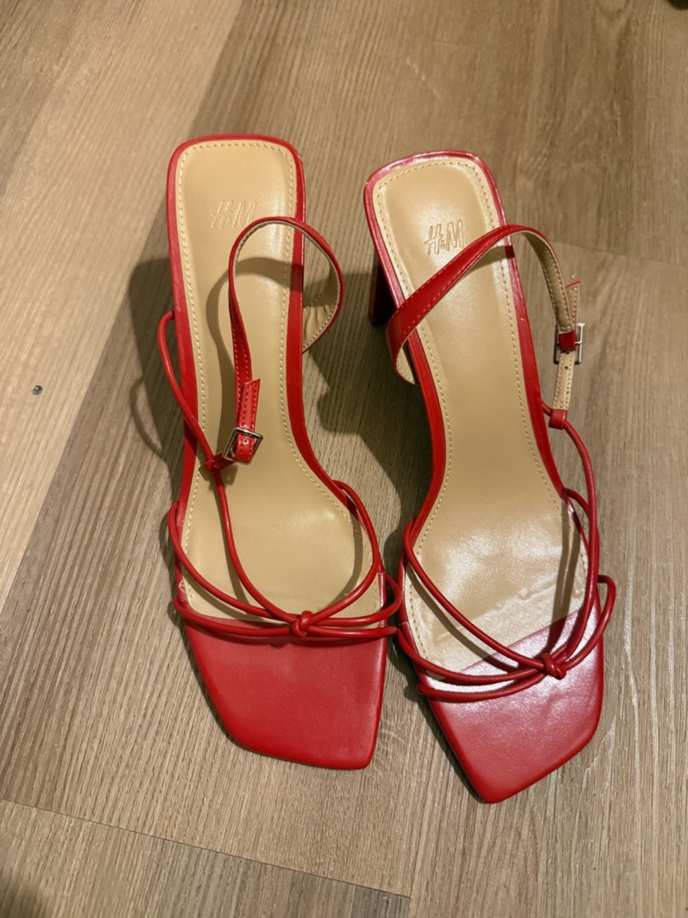 H&M Red Knotted Strappy Block Heel Sandals